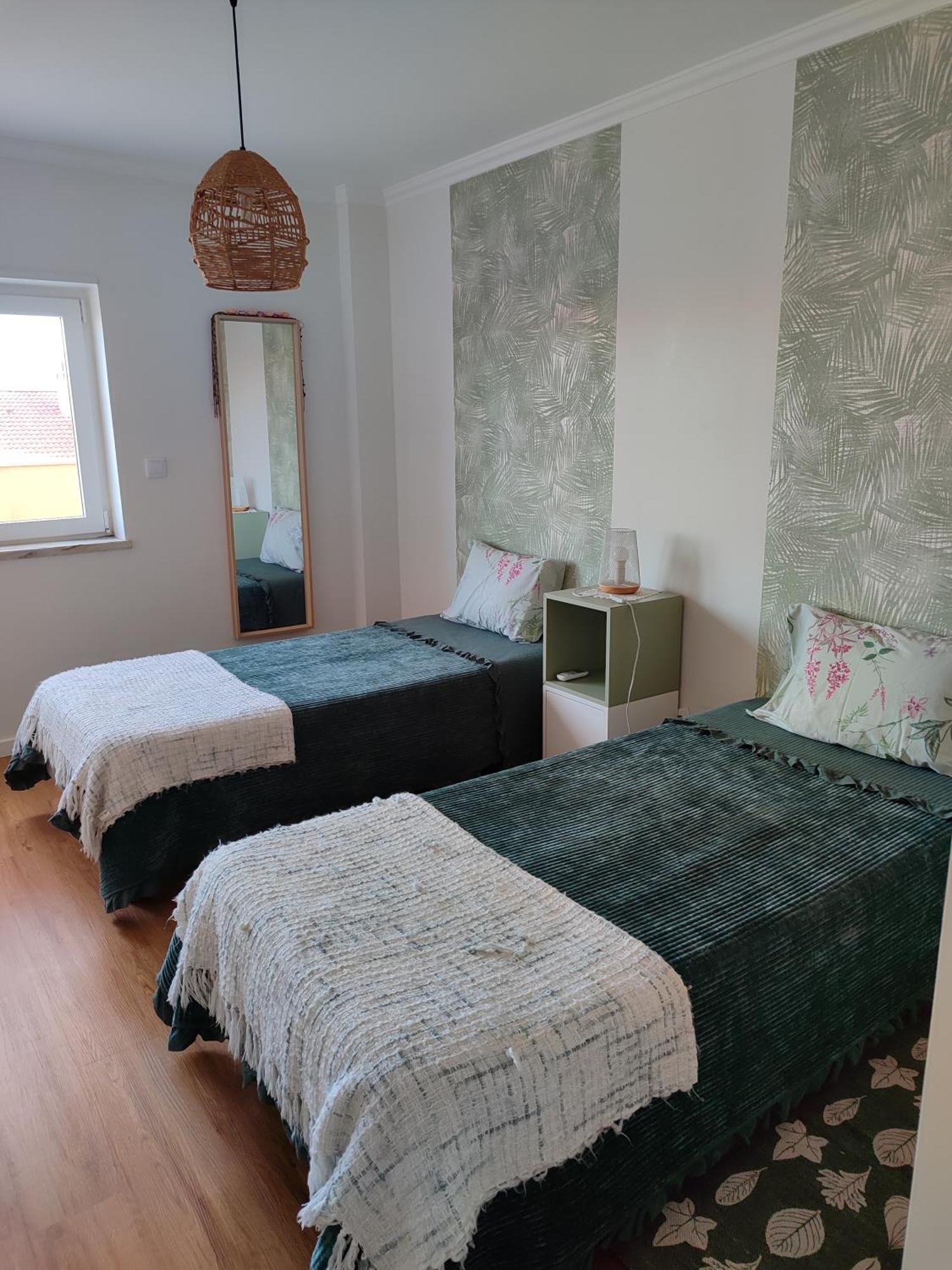 Zelu Apartamento Centro Da กัวร์ดา ภายนอก รูปภาพ